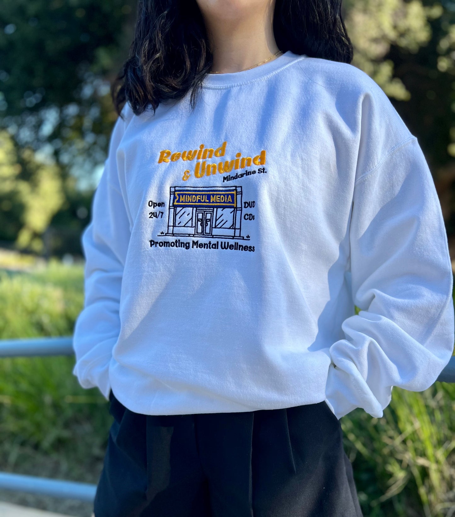 MINDFUL MEDIA EMBROIDERY SWEATSHIRT