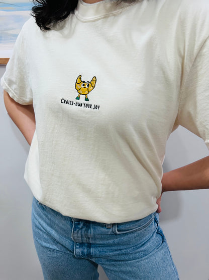 CROSSIOWN YOUR JOY EMBROIDERY TEE